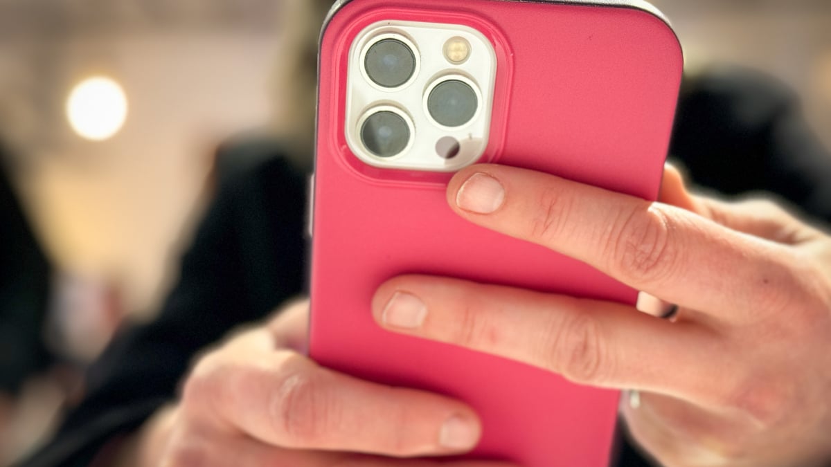 Featured image for "Apple's Decision to Disable Home Screen Web Apps Sparks Developer Revolt in the EU"