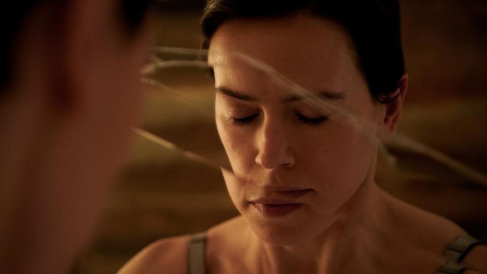 Featured image for "Daisy Ridley Shines in 'Magpie': A Gripping Tale of Motherhood, Marriage, and Intrigue"