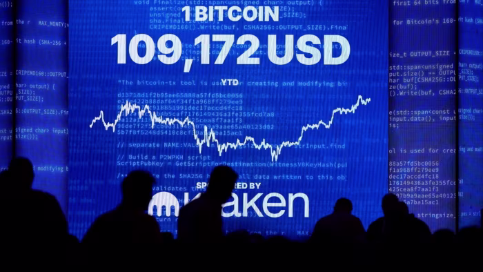 Featured image for US Eases Rules on Cryptocurrency Investments in 401(k) Plans