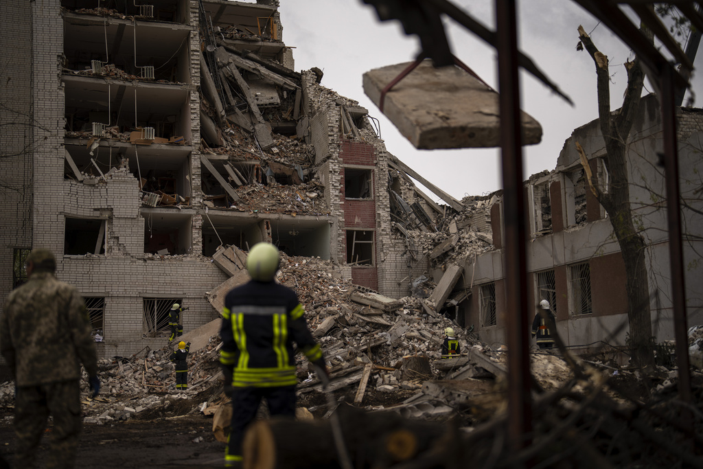 "Russian Missile Strikes in Ukraine Expose Air Defense Vulnerabilities"