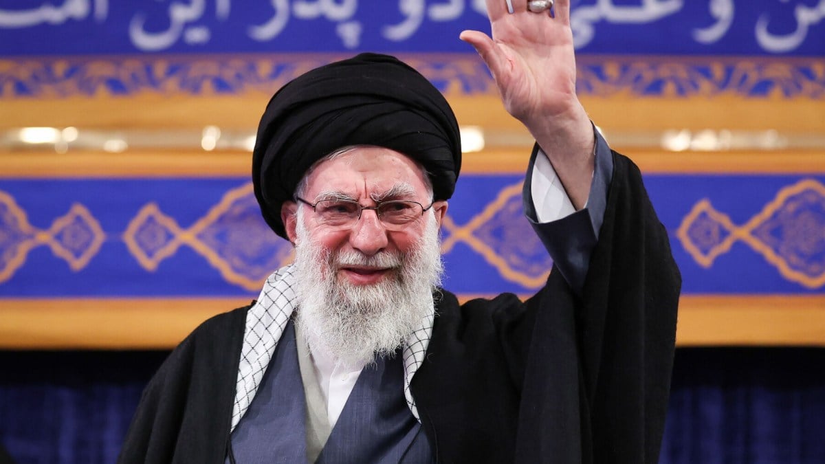 Featured image for Khamenei Considers Moscow Escape Amid Iran Unrest
