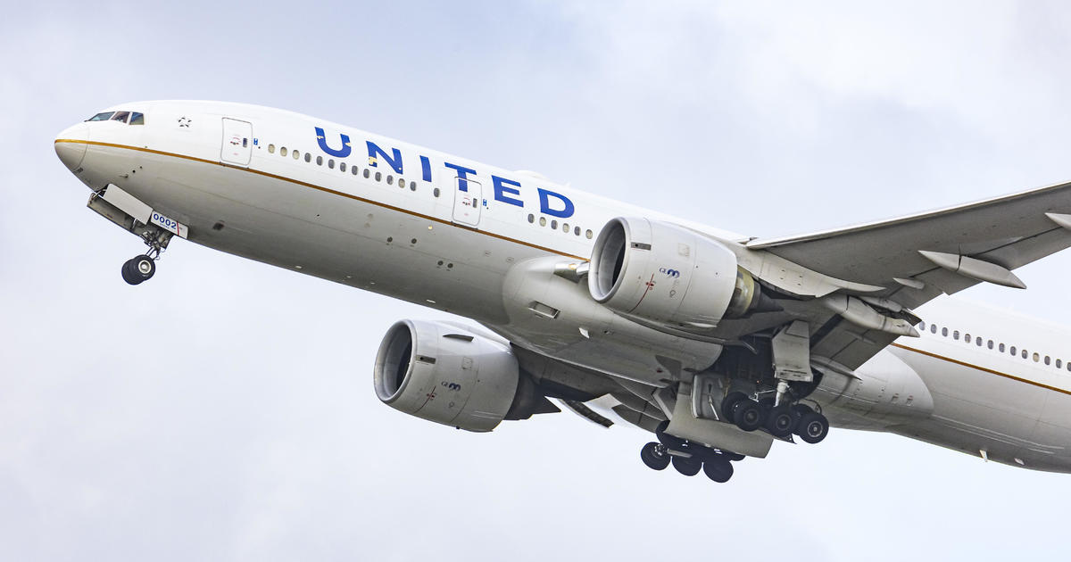 "United Airlines Ground Stop at O'Hare Airport Due to Mechanical Issue"