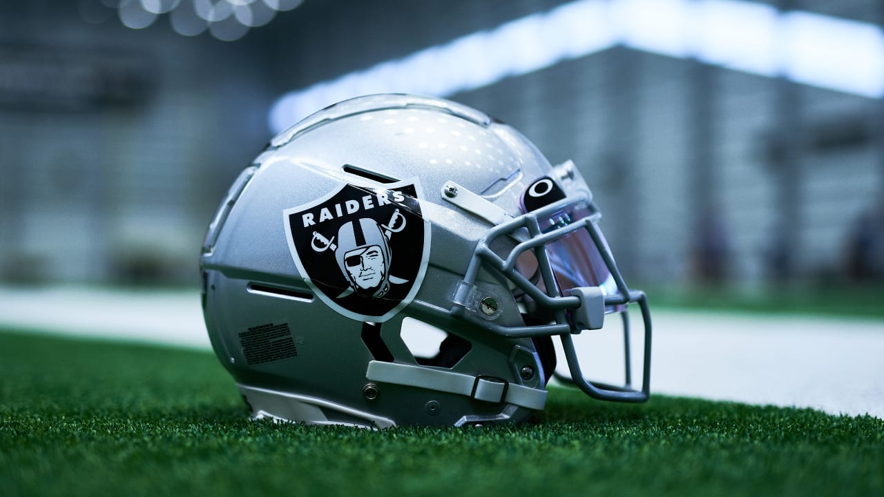 "2024 Raiders Free Agency: Tracking Signings and Surprising Options"