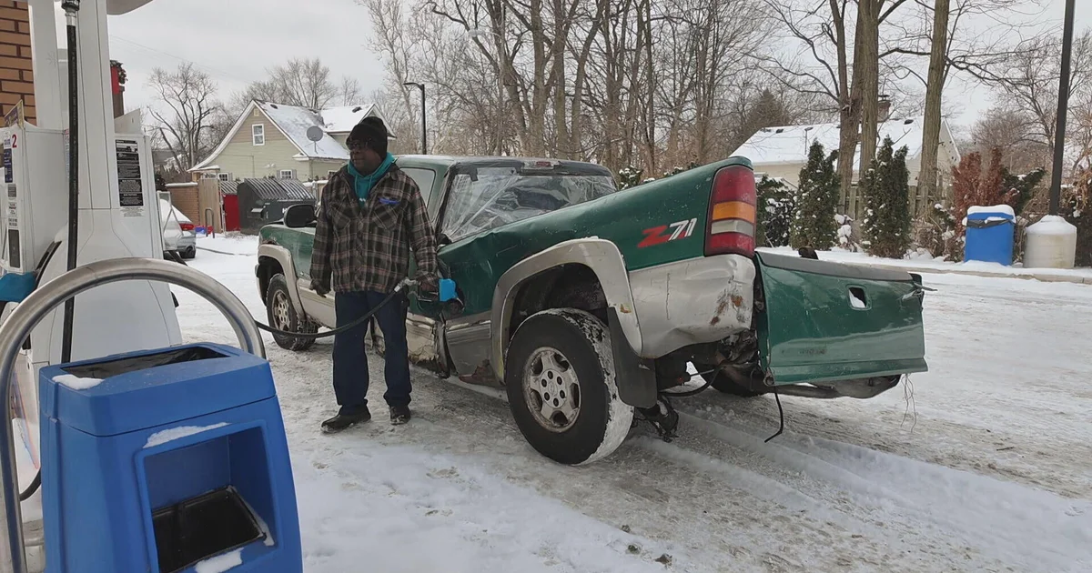 Featured image for Stranger Turns Truck Wreck into Community Miracle