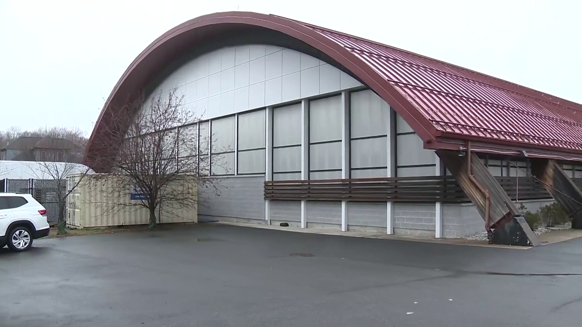 Featured image for Roxbury Recreational Complex Transformed into Shelter for Migrant Families