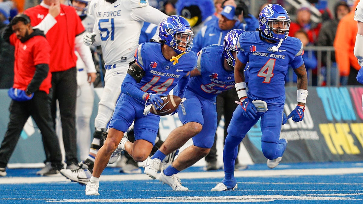 "Boise State vs. UNLV: Mountain West Championship Predictions, Odds, and Schedule"