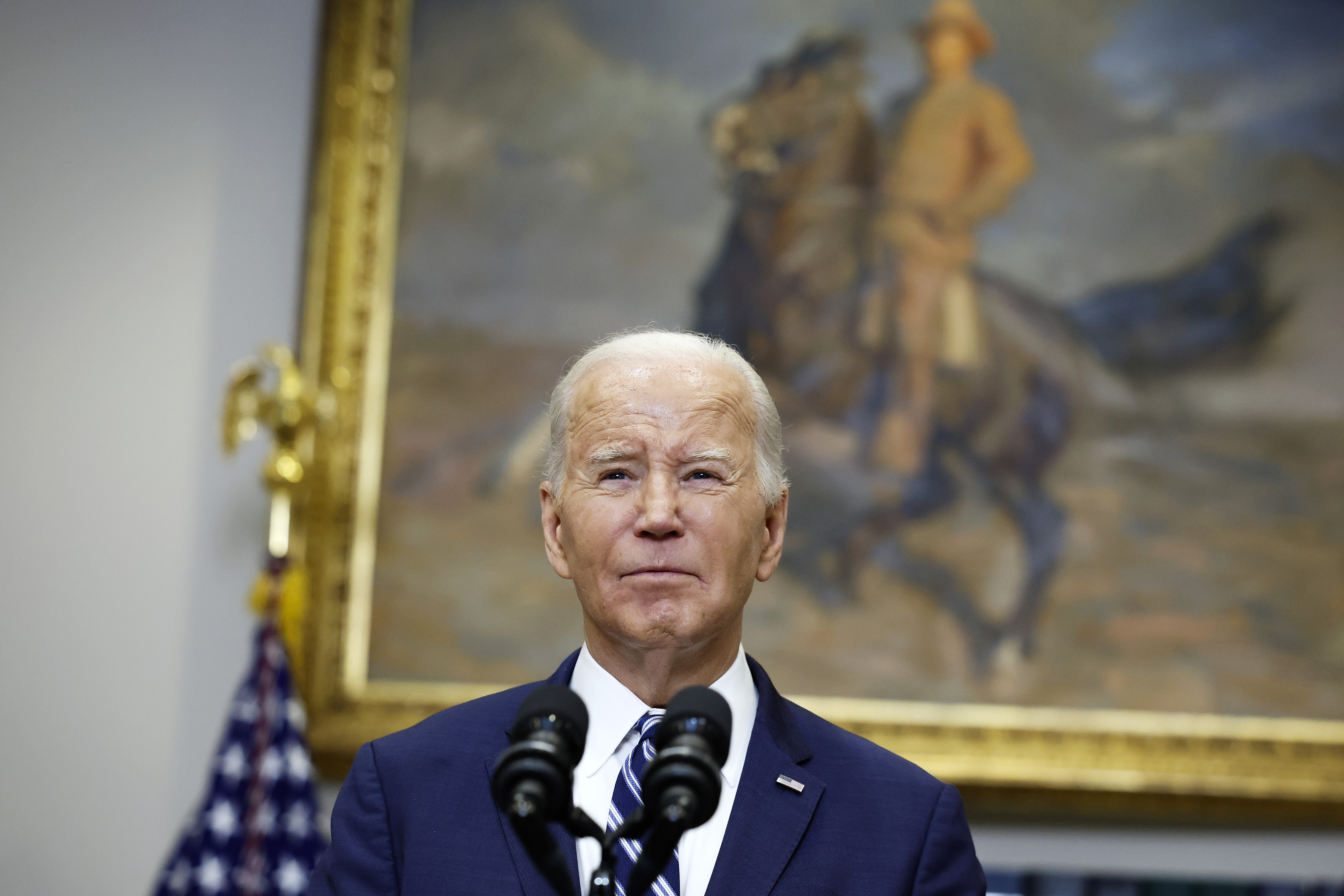 "Expert Rankings: Biden Soars, Trump Lags in Presidential Performance"