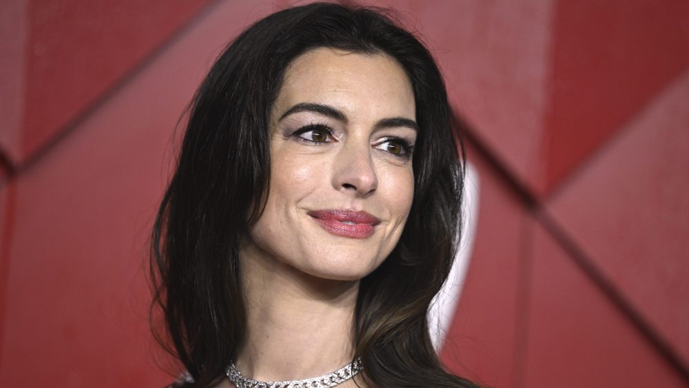 Featured image for Anne Hathaway Joins Condé Nast Union Walkout, Exits Vanity Fair Photoshoot