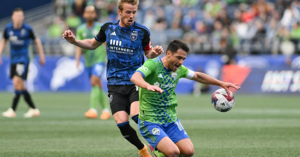 Sounders suffer 1-0 home defeat to Earthquakes.