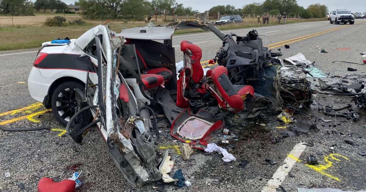 Fatal Texas Crash: 8 Killed as Suspected Human Smuggler Collides with SUV