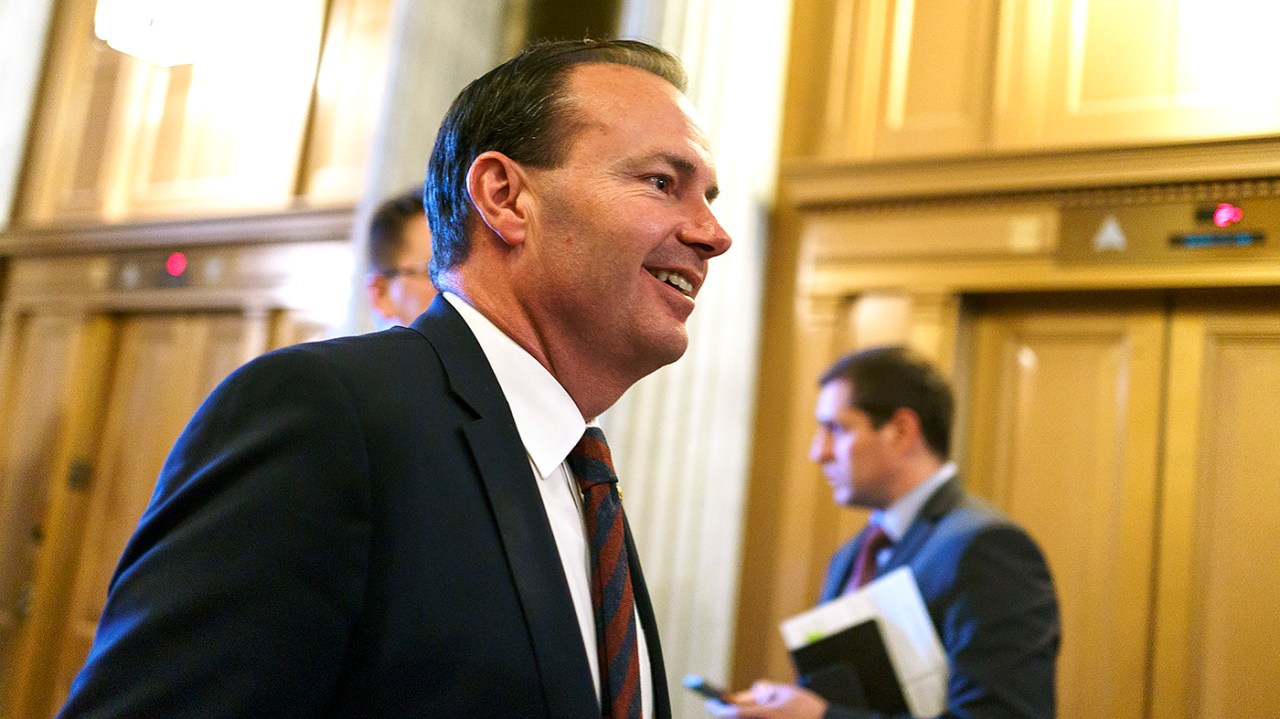 Debt ceiling deal delayed as parties clash over reform and spending cuts.
