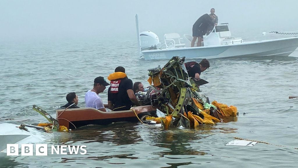 Featured image for Five Dead in Mexican Navy Plane Crash Off Galveston Bay