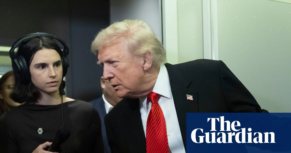 Featured image for Polls Show Trump's Approval at New Low Amid Economic Discontent