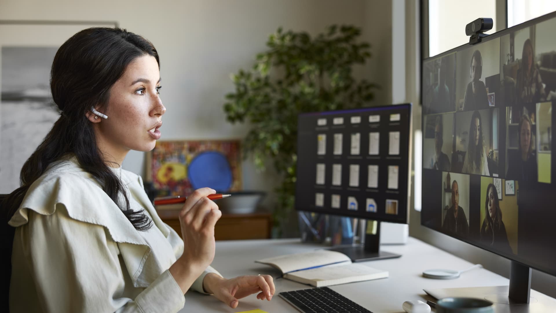 Featured image for Workers Seek Better Career Opportunities Amid Job Insecurity and Remote Work Challenges