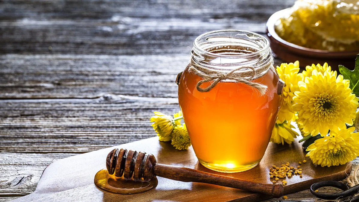 Featured image for "Essential Tips for Safely Heating Honey and Top 5 Brands for Sweetening Your Life"