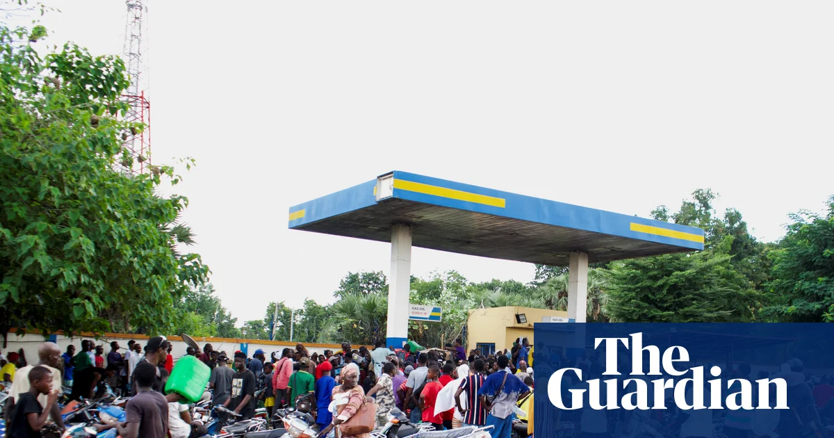 Featured image for Jihadist Encirclement Threatens Mali's Stability