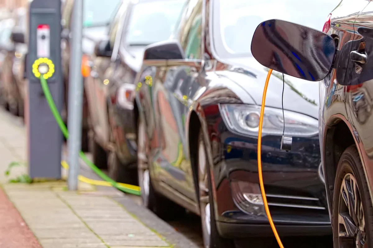 California air clears quickly as EVs cut NO2, study finds