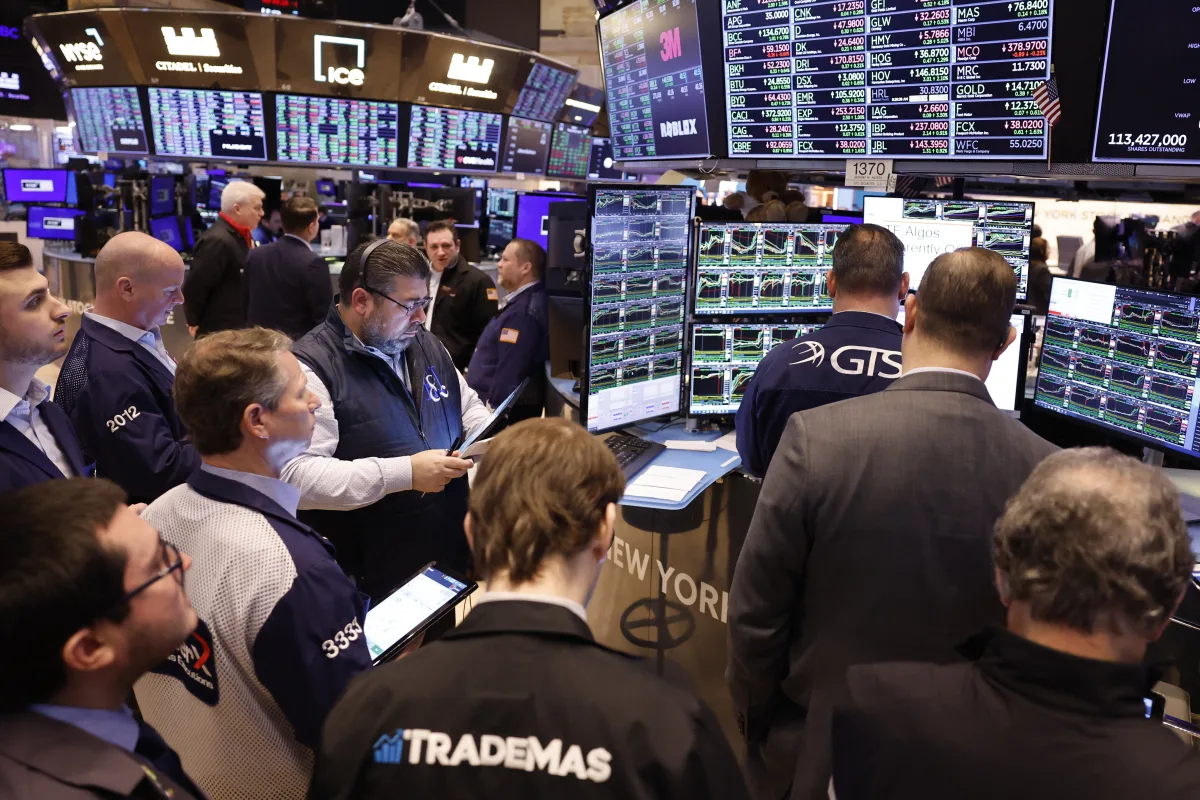"US Stocks Surge as Fed Signals Three Rate Cuts Ahead: Live Updates"