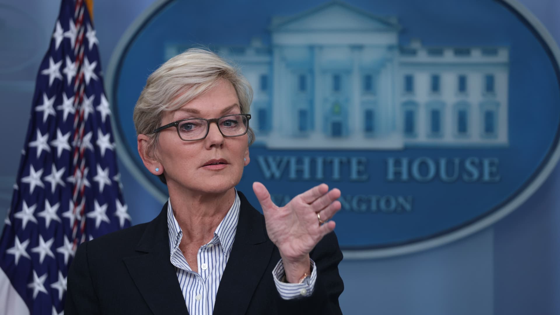 Navigating Volatile Oil Markets: U.S. Energy Chief Urges Increased Supplies