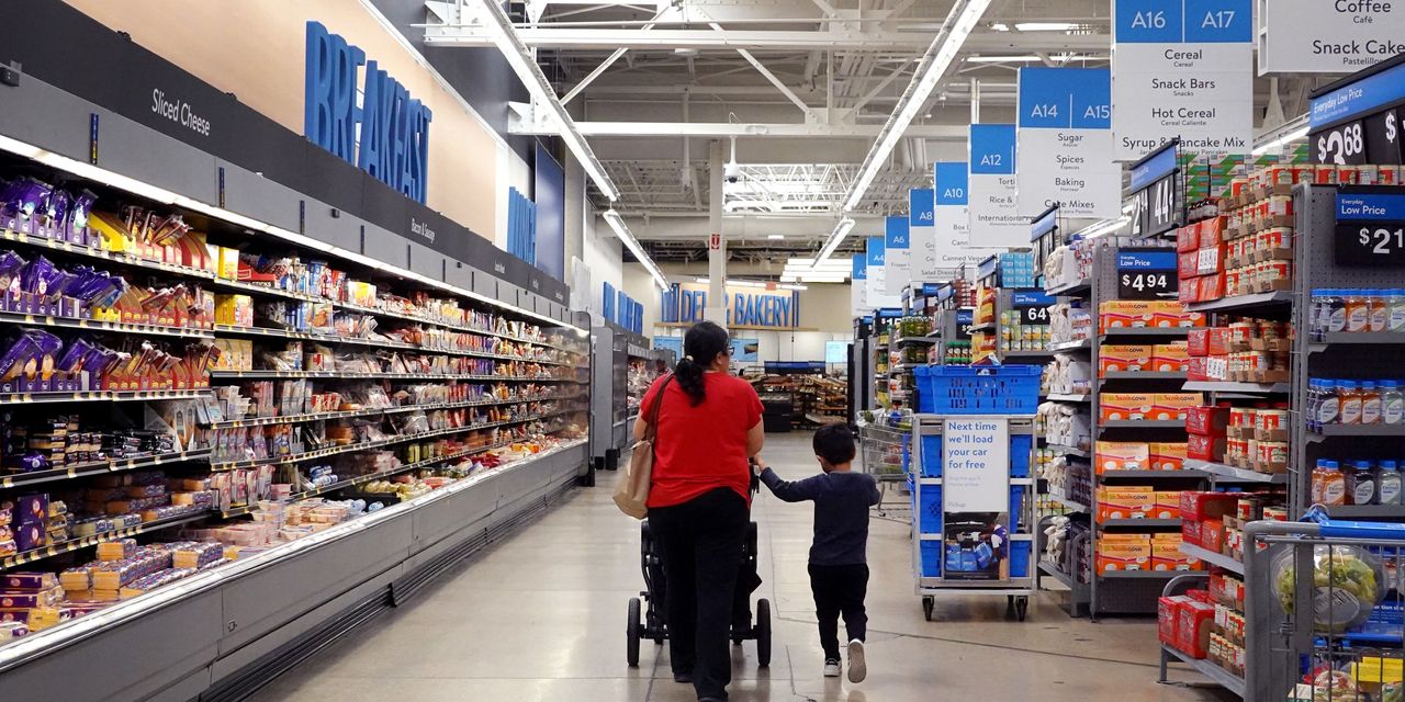 Featured image for US Retail Sales Surge, Defying Economic Slowdown Concerns