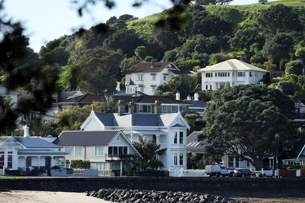 Featured image for New Zealand Opens Luxury Home Market to Select Foreign Investors