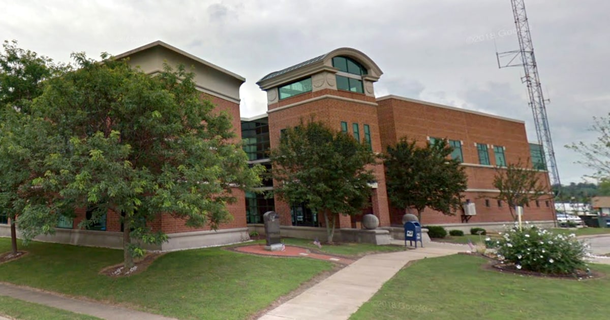 Featured image for Roommates Drive Dead Man to Bank to Withdraw Money, Police Say