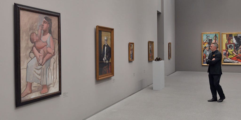 Featured image for "German Museum Employee Fired for Secretly Displaying Personal Artwork"