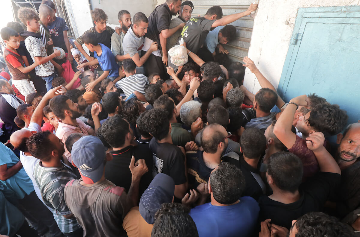 Humanitarian Crisis in Gaza: Deteriorating Health Conditions and Hunger