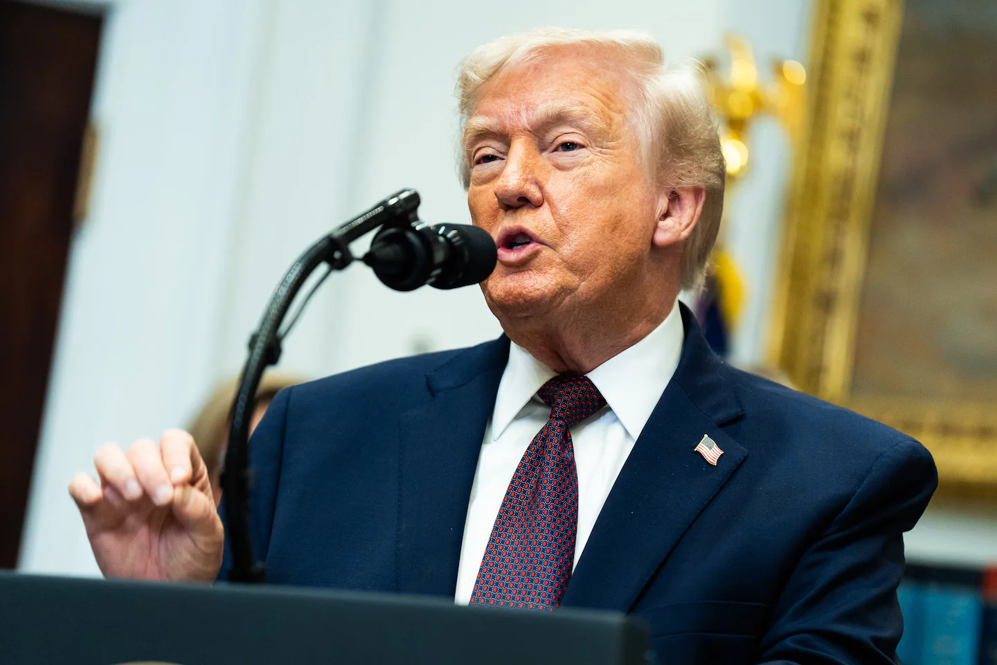 Trump unveils a cost-cutting health care framework ahead of midterms