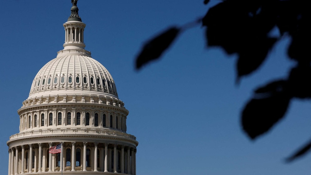 House GOP Groups Secure Short-Term Funding Deal, Avert Government Shutdown