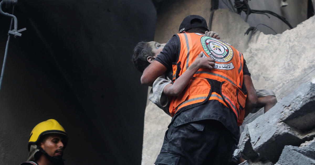 "Israel-Hamas Conflict: Airstrikes, Humanitarian Aid, and Biden's Return"