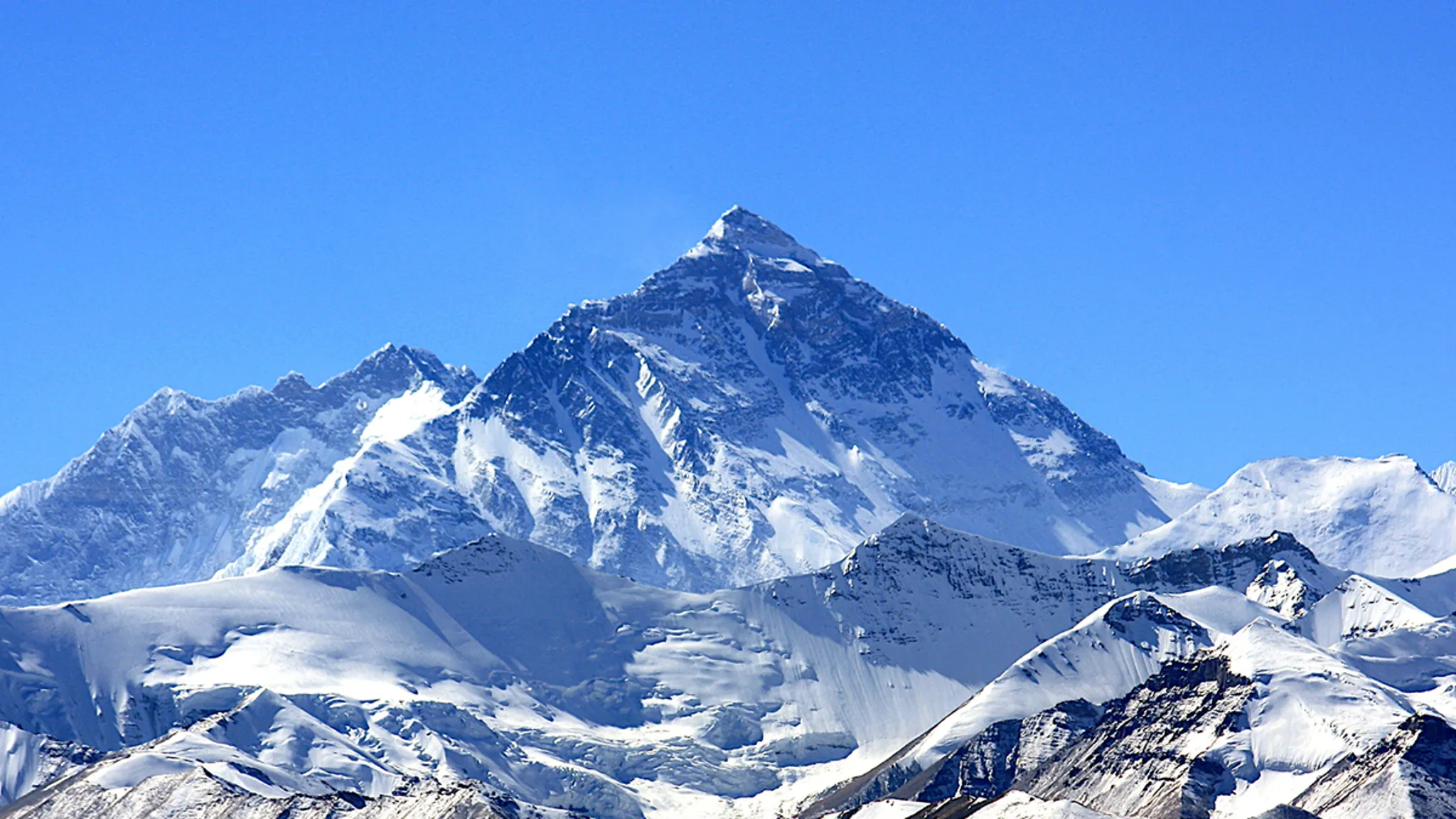 Featured image for Rescue Underway for Hundreds Trapped on Mount Everest Amid Blizzard