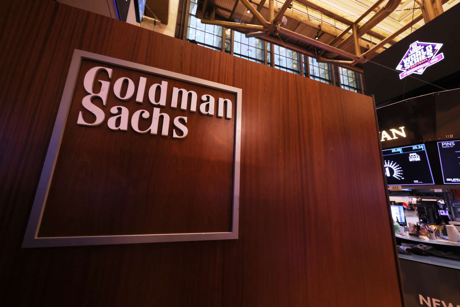 Featured image for Goldman Sachs Sells Off Investment Advisory Business, Creative Planning Steps In