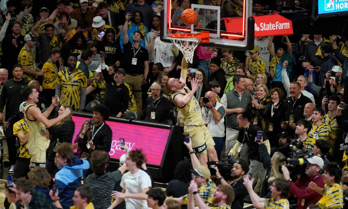 Featured image for "North Carolina's Legal Sports Betting: Bonuses, Promos, and Success Stories"