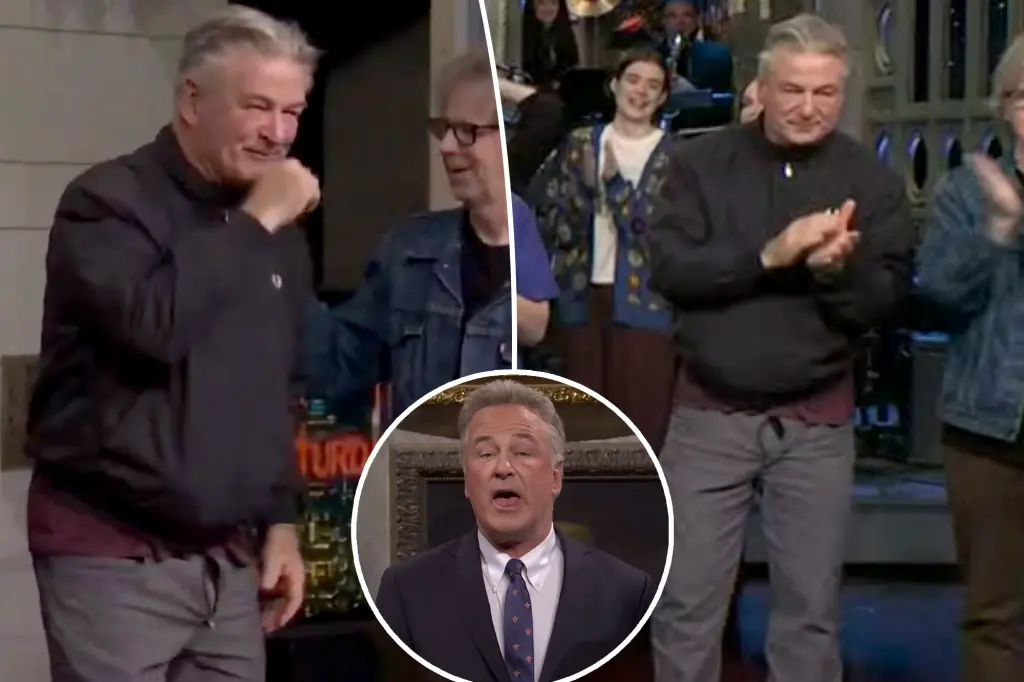 Featured image for Alec Baldwin's 'SNL' Wardrobe Blunder Sparks Online Mockery