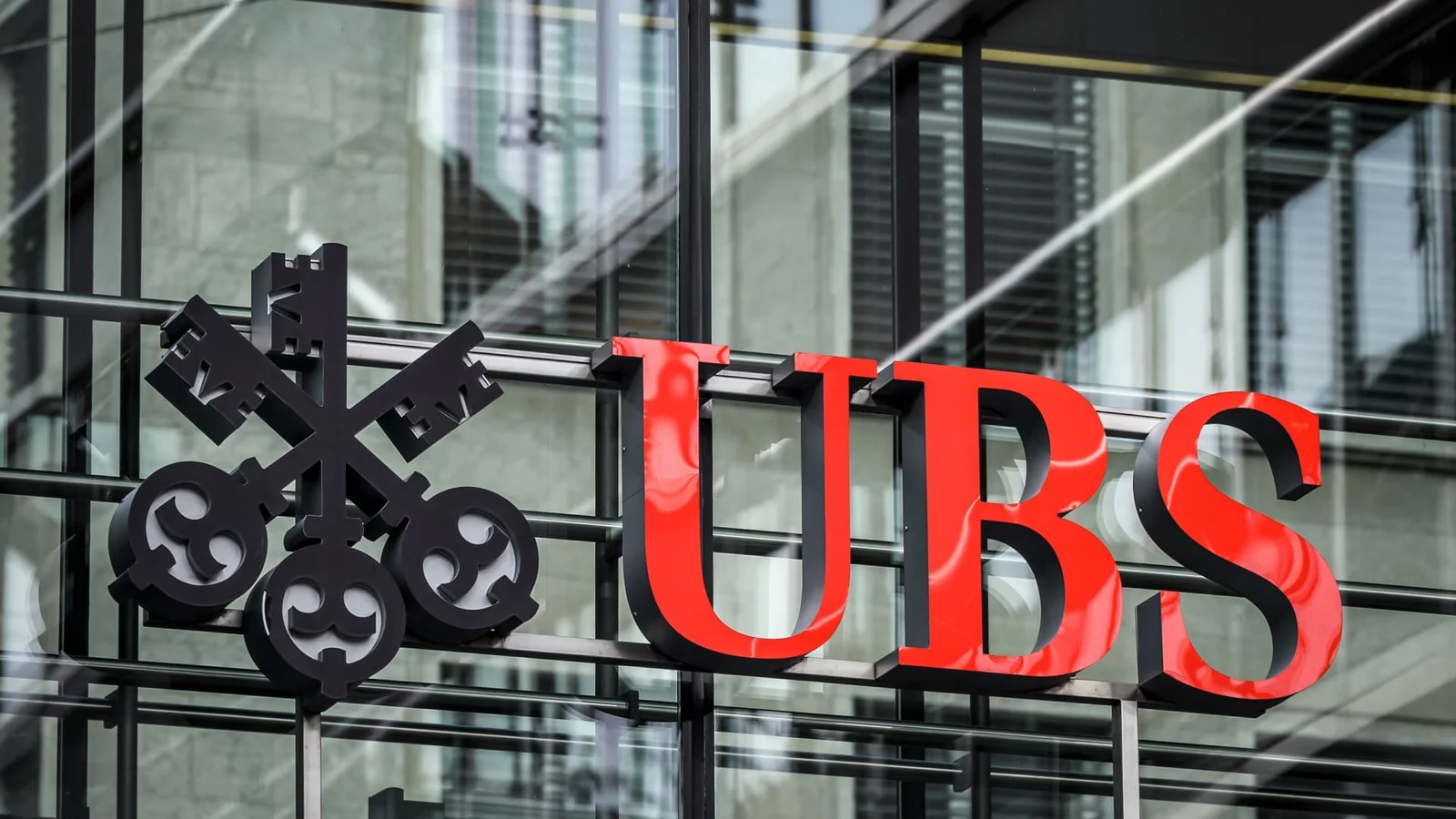 UBS Signals Bigger Buybacks After Robust Q4 Earnings