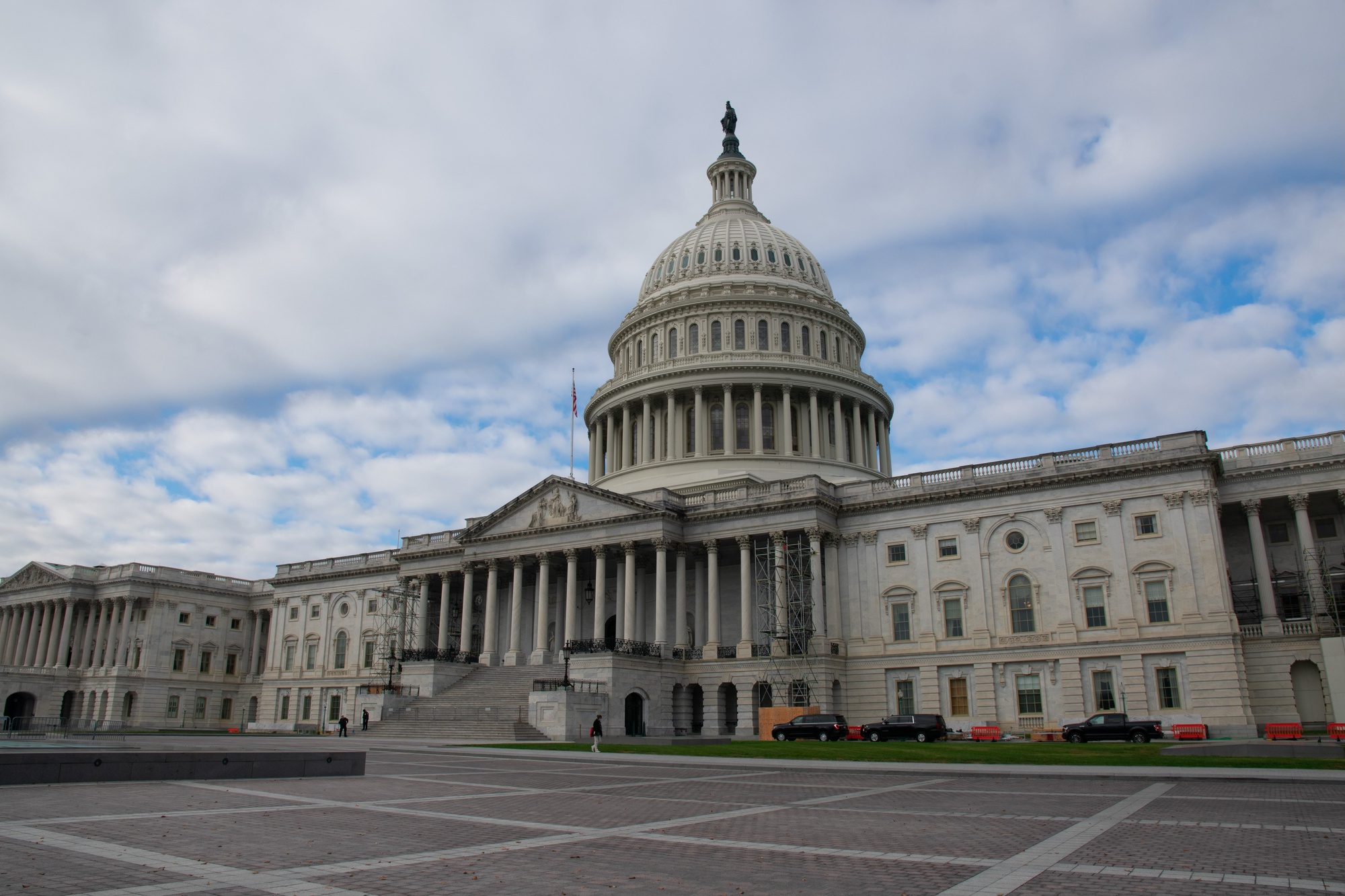 "Congressional Pressure Mounts as Ivy League Presidents Face Resignation Demands"
