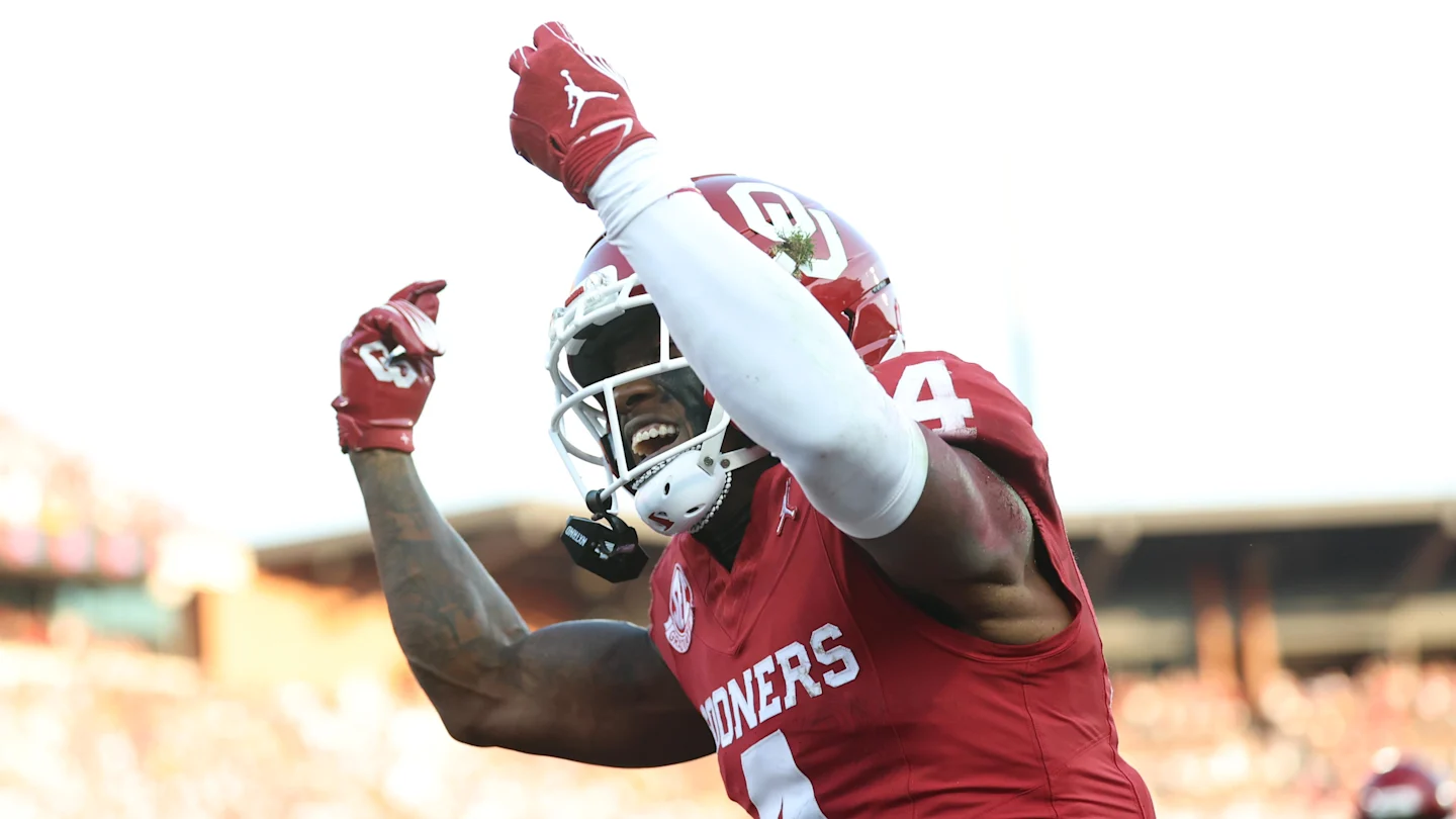 Featured image for Oklahoma's John Mateer to Miss Time After Hand Surgery, Hawkins Jr. to Start