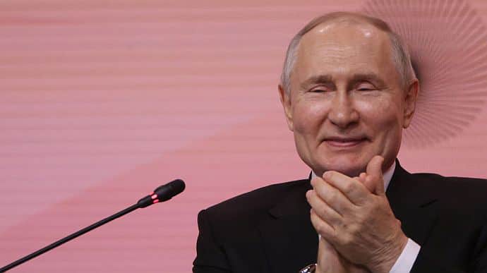 "Prigozhin's Mutiny: Putin's Yacht Festival and Ukraine's War Revealed"