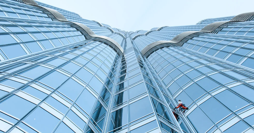 Ropes Off, Hearts On: The Daredevil World of Skyscraper Climbing