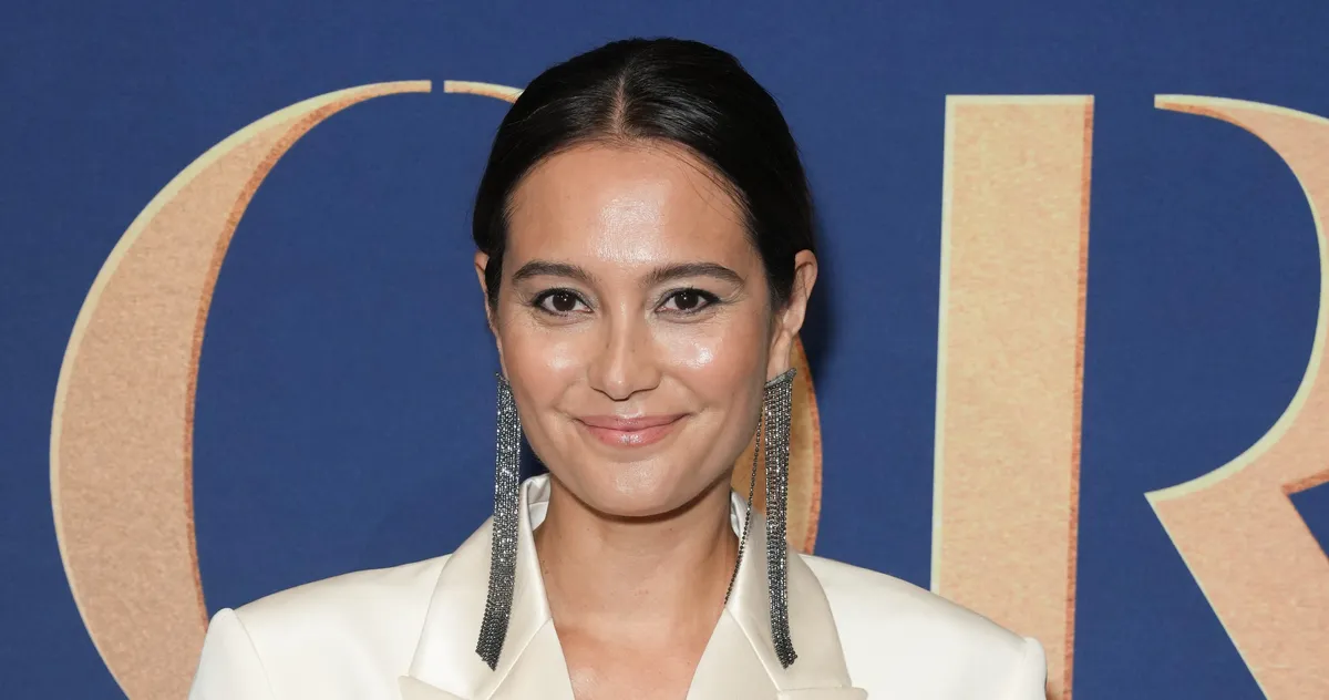 Featured image for Emma Heming Willis Defends Bruce Willis’s Dementia Care Amid Support from Demi Moore