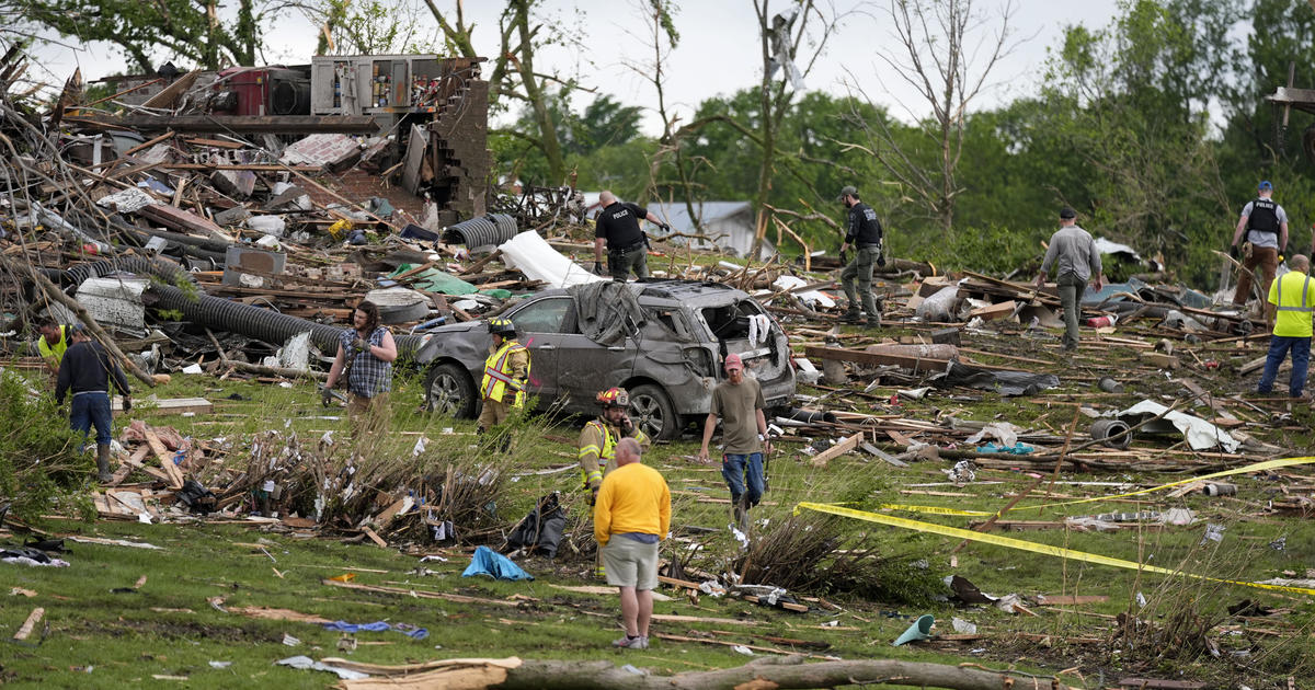 Iowa Tornadoes Kill 5, Injure Dozens in Midwest Storms