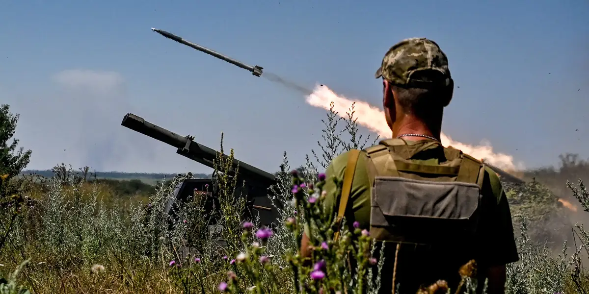 "Power Shift: Ukraine Seizes Opportunity as Russia Dismisses General"