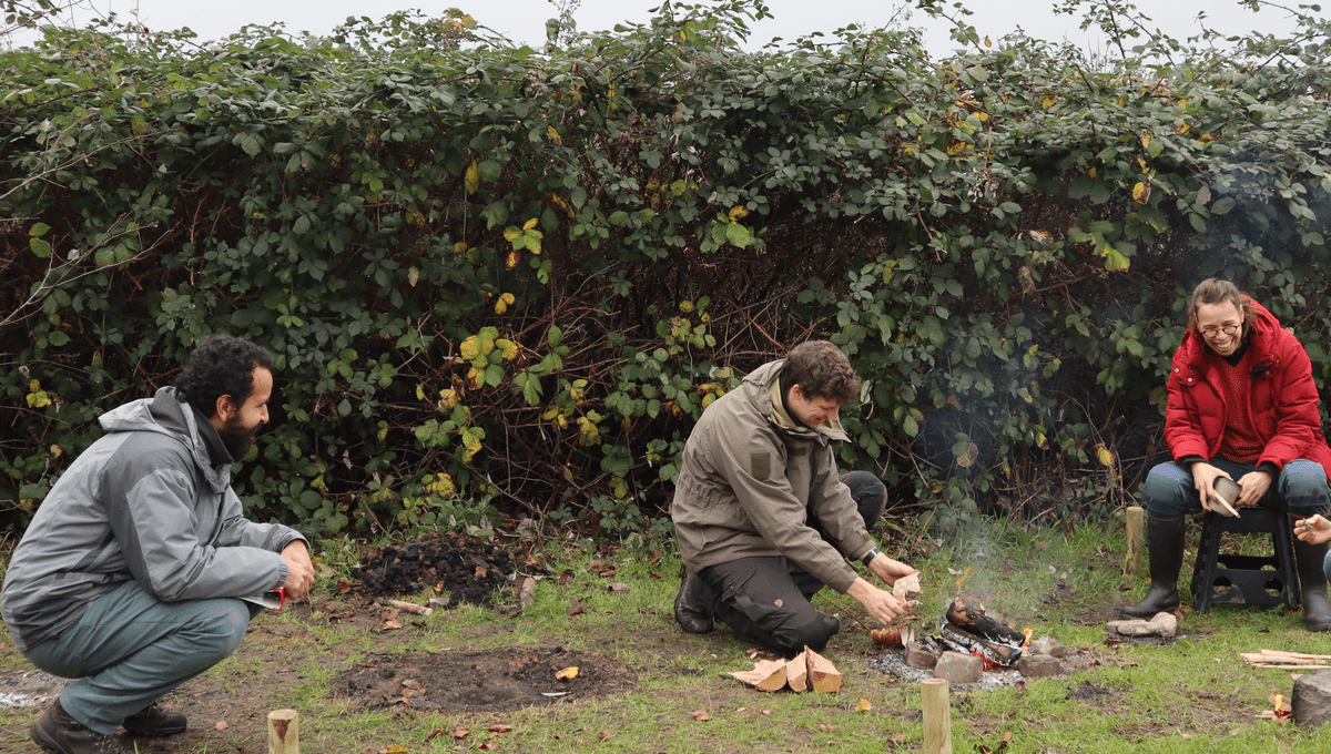 Featured image for Unveiling Neanderthal Intelligence through Birch Tar and Adhesive Technology