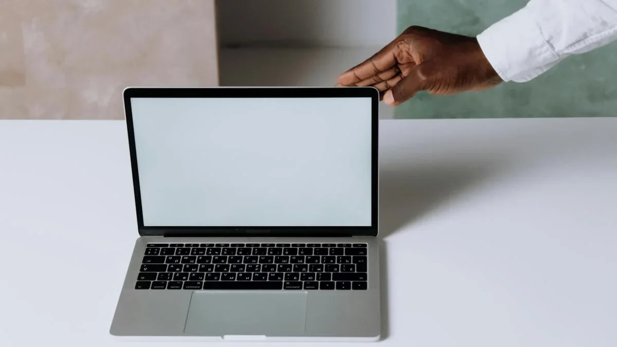 Huge 1TB MacBook Pro Deal: Refurbished Power at Under $450