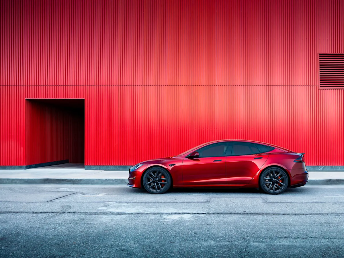 Tesla Autopilot mode linked to 736 crashes and 17 deaths since 2019