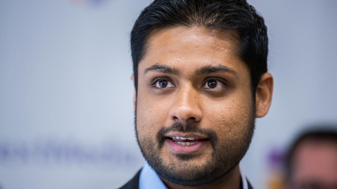 Featured image for High-profile executives convicted of billion-dollar fraud schemes.