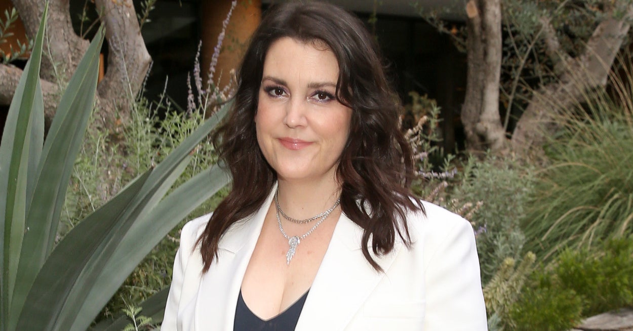 Melanie Lynskey Breaks Free from "Fat Friend" Typecasting and Body-Shaming.
