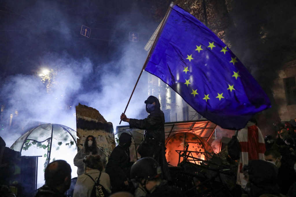 Georgia Protests Intensify Amid EU Talks Suspension and Political Tensions