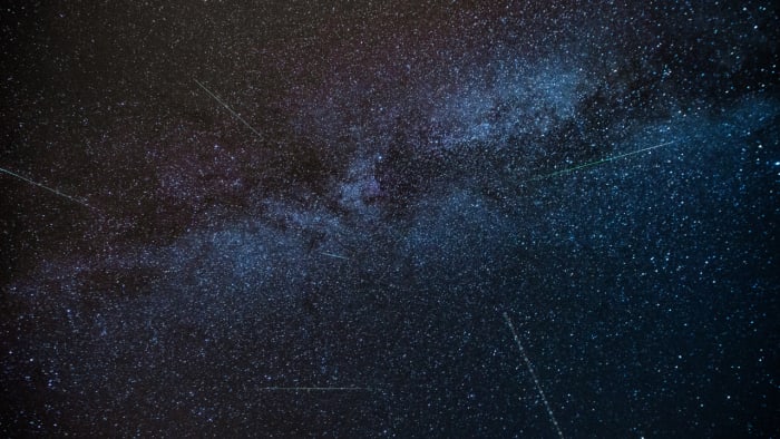"Catch the Cosmic Spectacle: Your Guide to Viewing Tonight's Peak Quadrantid Meteor Shower"